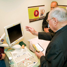 Demonstrating ultrasound machine
